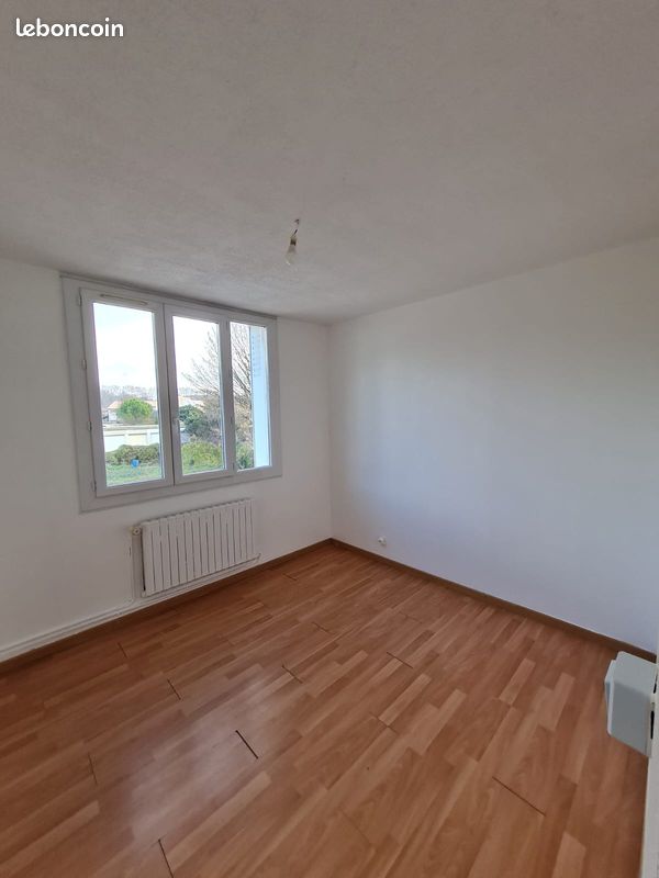 Appartement 4 pièces 64 m² · à Montélimar · 64 m² · 700 €/mois