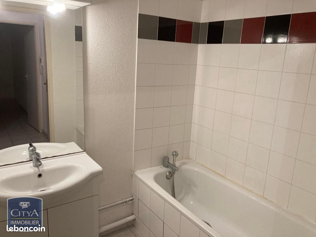 Appartement a louer chalons-en-champagne - 2 pièce(s) - 49 m2 - Surfyn