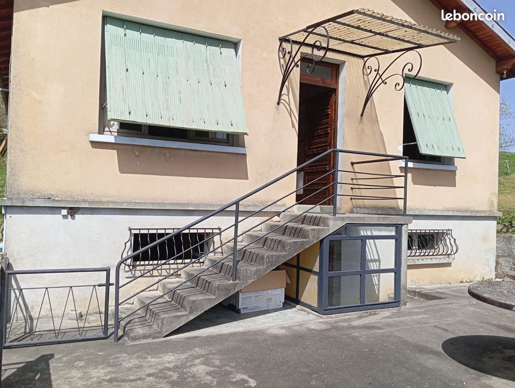 Maison 6 pièces 90 m² · à Nontron · 89,7 m² · 98 500 €