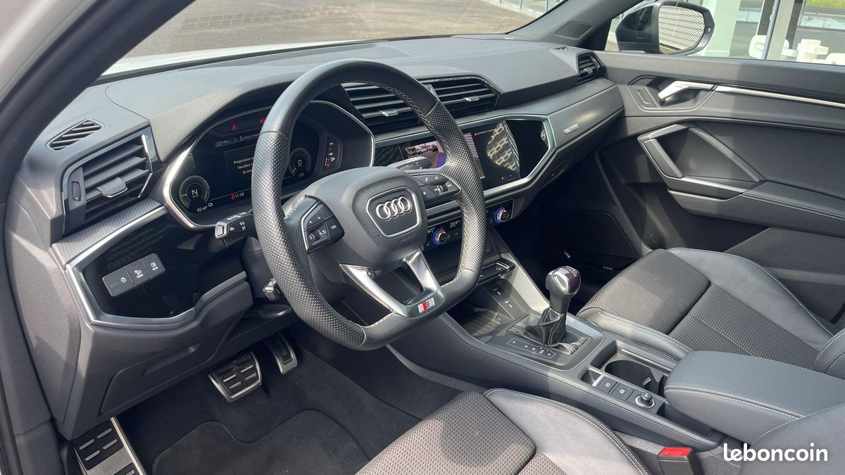 AUDI Q3 Sportback 45 TFSIe 245 ch S tronic 6 S line (image 14)