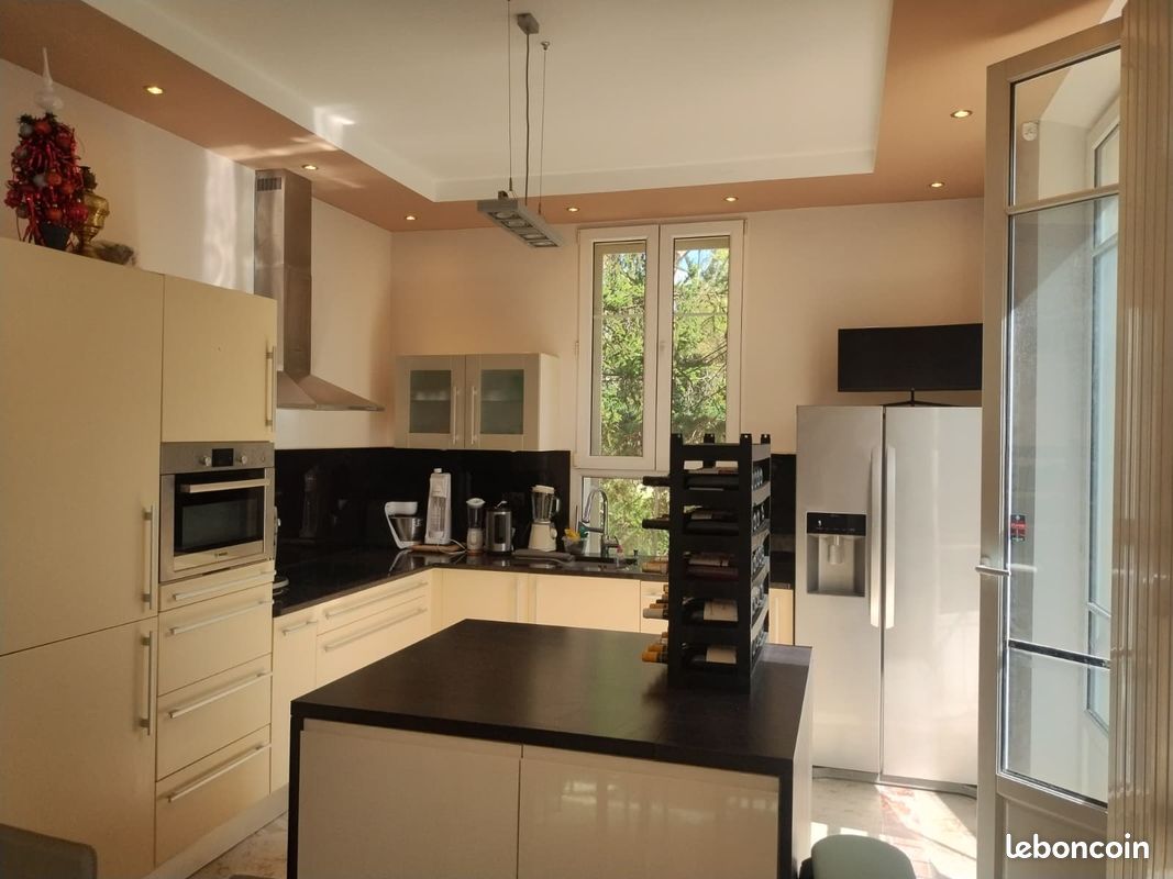 Appartement 4 pièces 100 m² · à Cannes · 100 m² · 2 500 €/mois