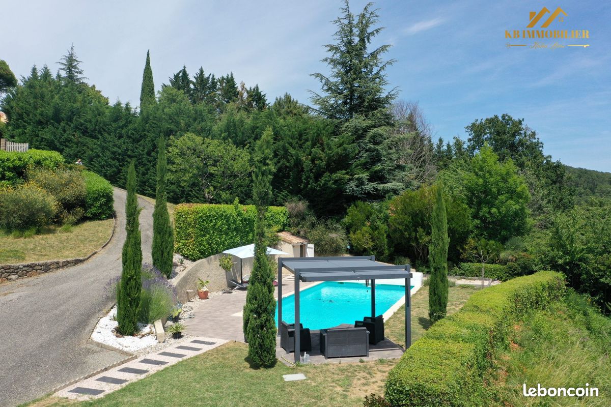 Maison 6 pièces 132 m² · à Lyas · 132 m² · 420 000 €