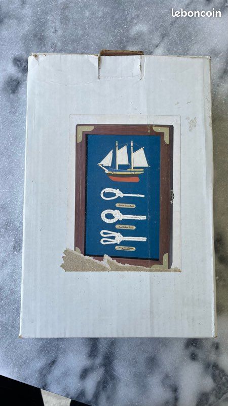 Sea-Club Boîte à Clés Murale Nœud En Forme De Bateau Bois Et Verre 17x39 Cm