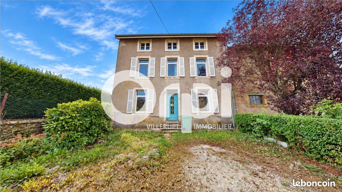 Maison 7 pièces 220 m² · à Chenières · 220 m² · 175 000 €