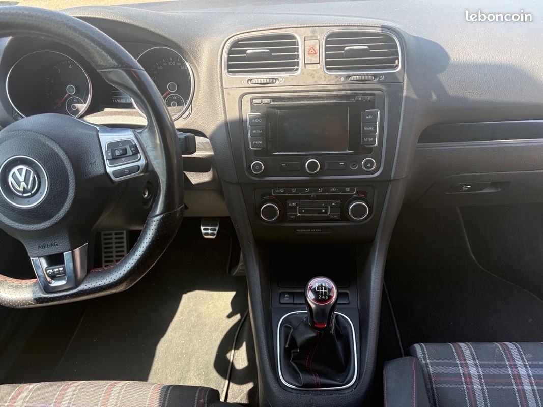 Volkswagen golf 2.0 tsi 210 gti (image 11)