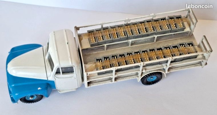 Dinky Toys 1:43 - 1 - Model car - Camion Laitier «55» Citroën Ref. 586