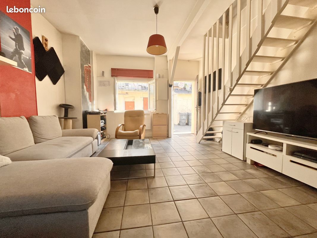 Appartement 2 pièces 55 m² · à Fontaine · 55 m² · 80 000 €