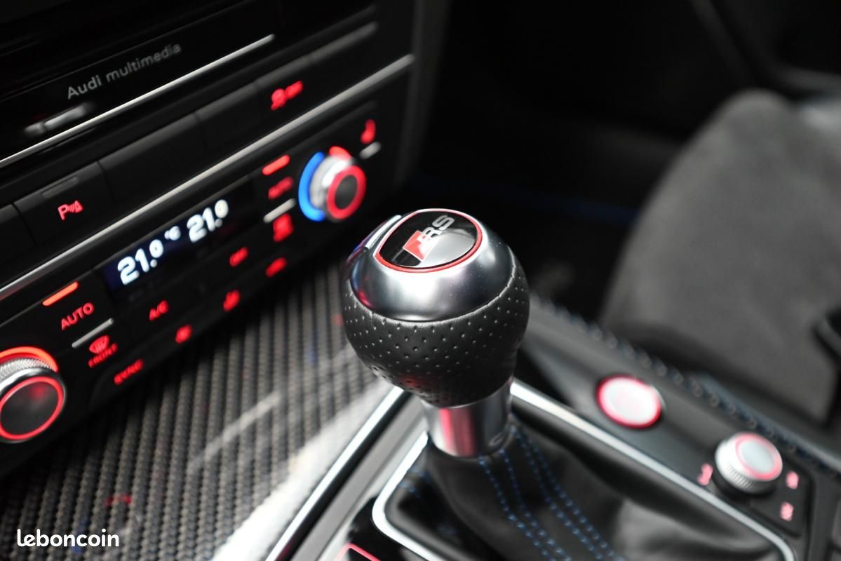 Audi RS6 Avant Performance V8 4.0 TFSI 605 Quattro Tiptronic 8 (image 48)