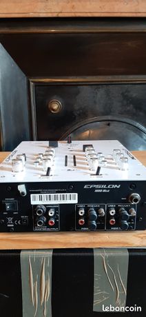 Table De Mixage DJ Omnitronic / Skytec STM2290 – 6 Canaux, Analogique, USB, Effets Intégrés