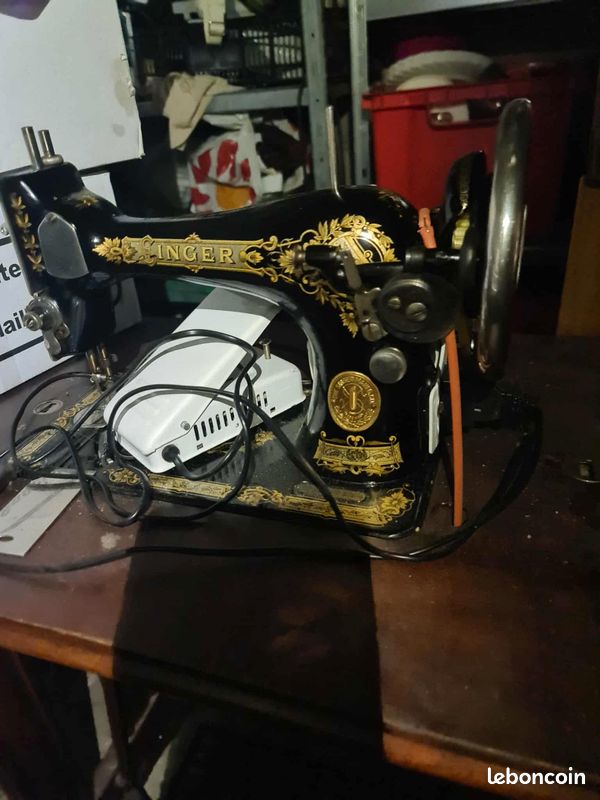Machine à coudre (image 1)