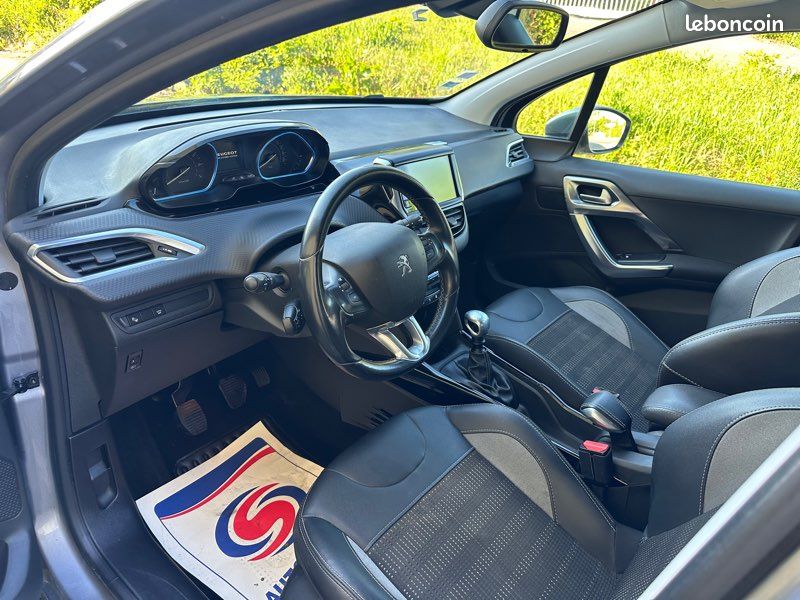Peugeot 2008 1.2THP 130ch an 2019 Clim GPS 5990 eur (image 9)