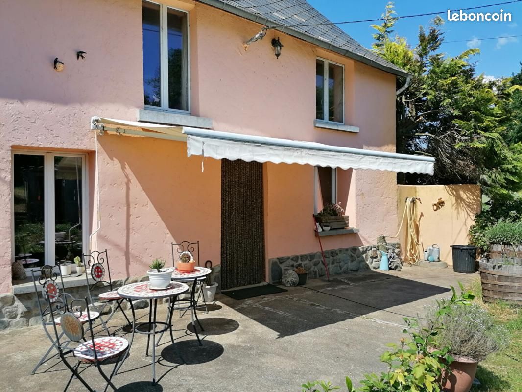Maison 2 pièces 110 m² · à Loyat · 110 m² · 87 000 €