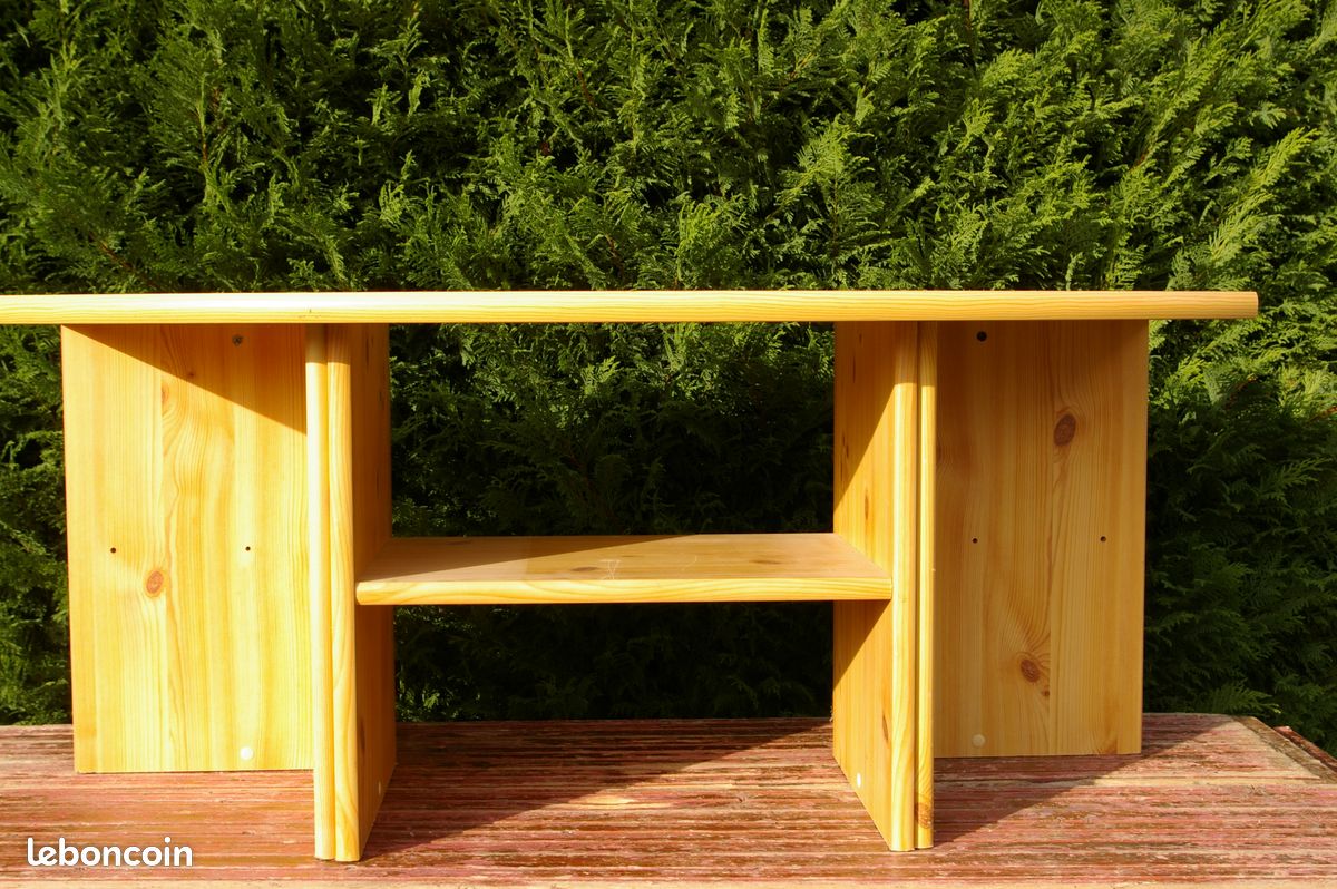 Table basse de 61 cm de longueur, 51 cm de largeur et 46 cm de hauteur (image 1)