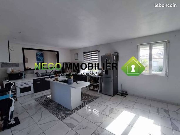 https://img.leboncoin.fr/api/v1/lbcpb1/images/b8/c3/19/b8c3193199212d09779b981d34a86cb2b75e69bb.jpg?rule=ad-image