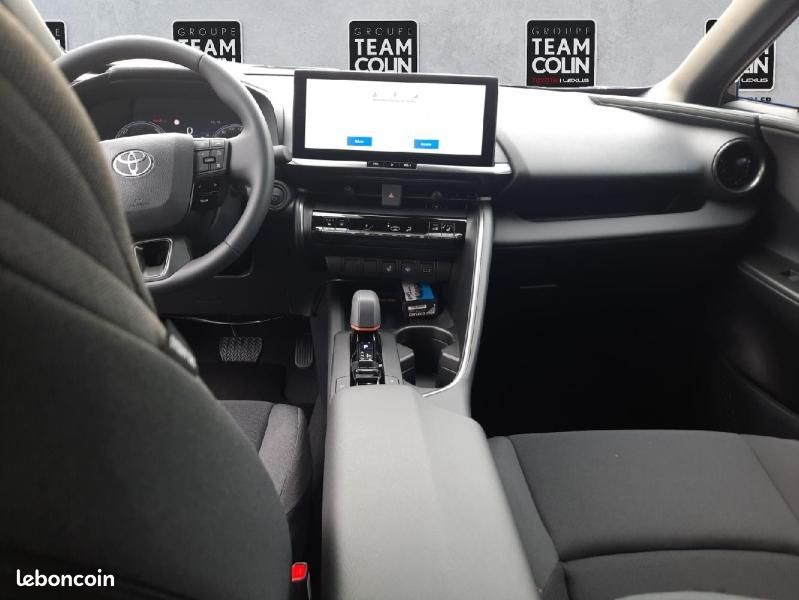 Toyota C-HR 1.8 Hybride 140ch Design MY25 (image 10)