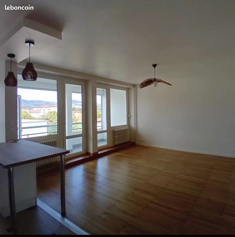 Appartement 3 pièces 72 m² · à Montbrison · 72 m² · 821 €/mois