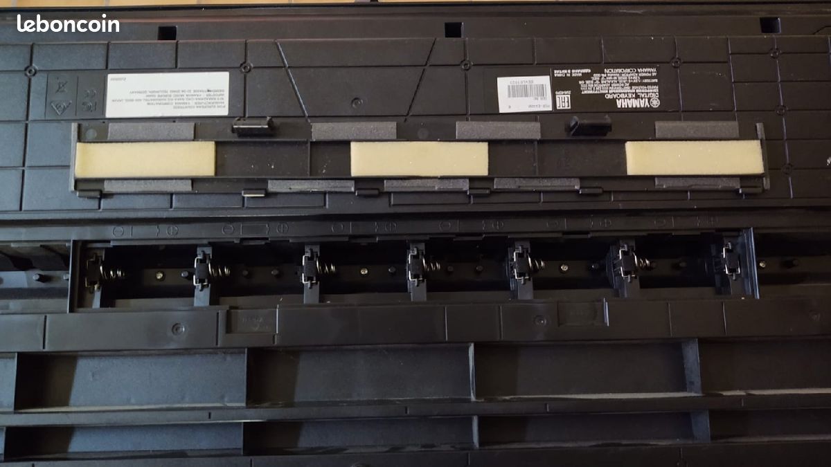 Piano synthétiseur Yamaha 76 touches (image 4)
