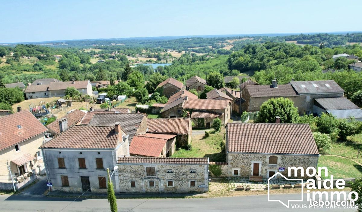 Maison 10 pièces 355 m² · à Nantheuil · 355 m² · 128 000 €