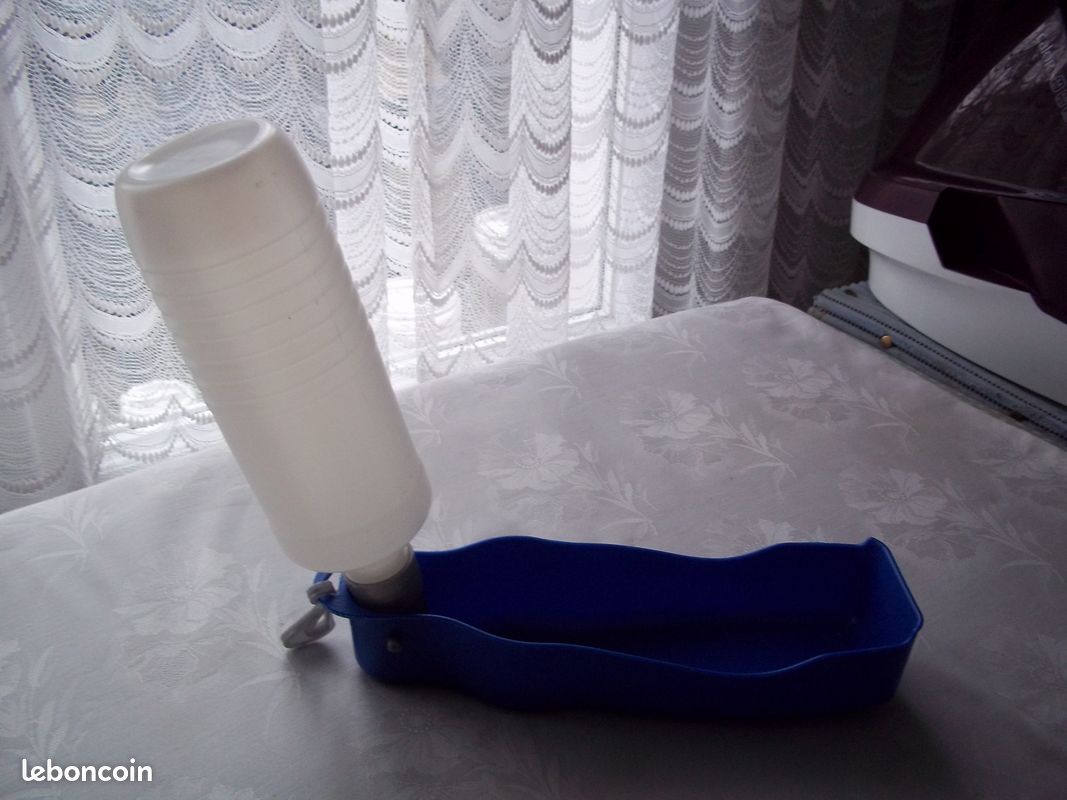 Gourde de transport pour chien (image 3)
