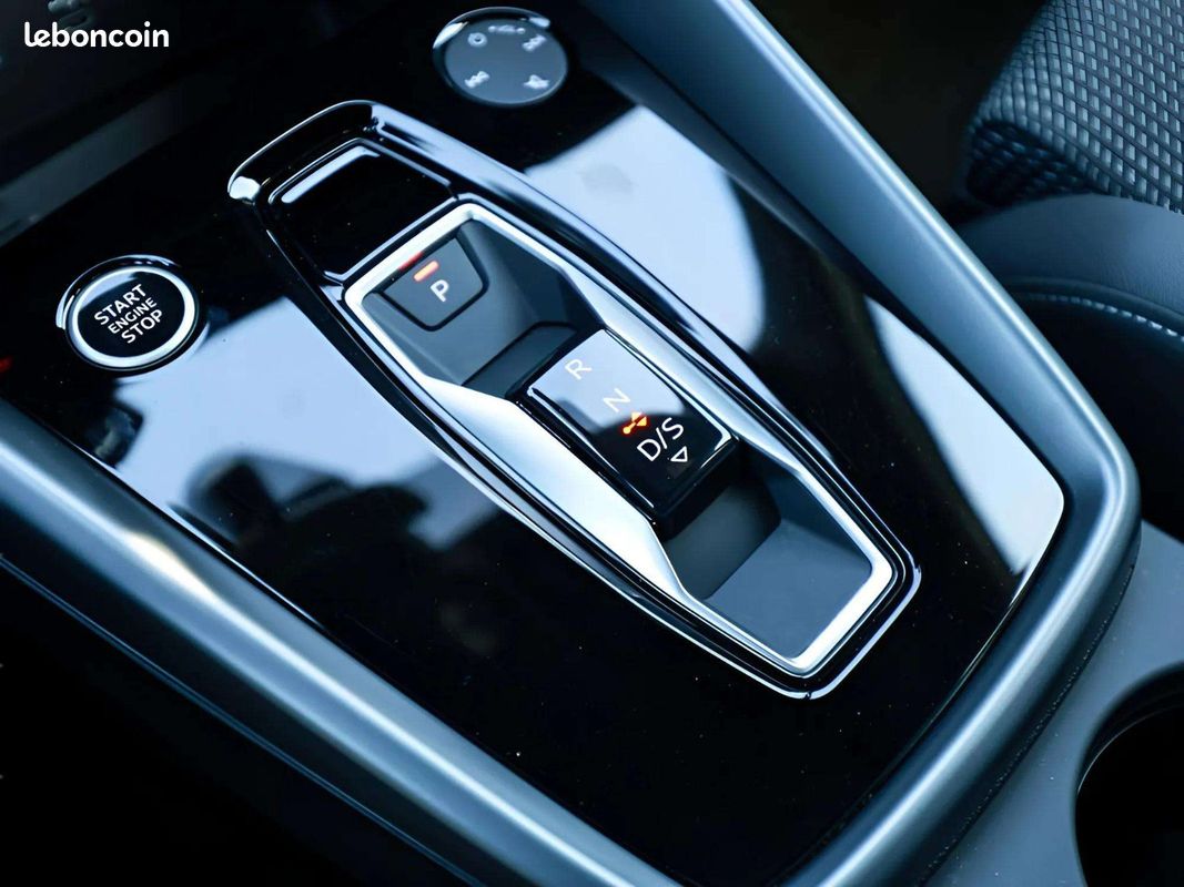 Audi A3 Sportback S line 45 TFSI e S-Tronic 272 ch * ACC * LED * GPS * Caméra de Recul * Sonos * Sièges Chauffants * 18 Pouces (image 15)