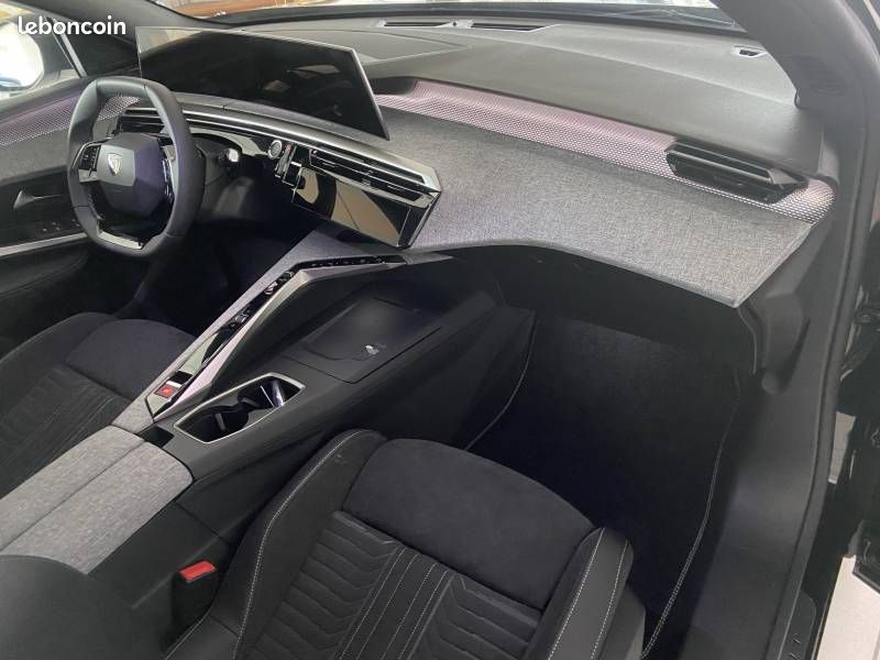 Peugeot 3008 Hybrid 145 e-DCS6 GT (image 3)