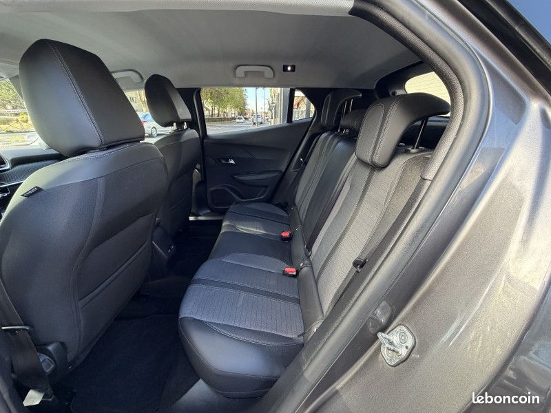 Peugeot 2008 1.5 BLUEHDI 130CH S&S ALLURE EAT8 (image 7)