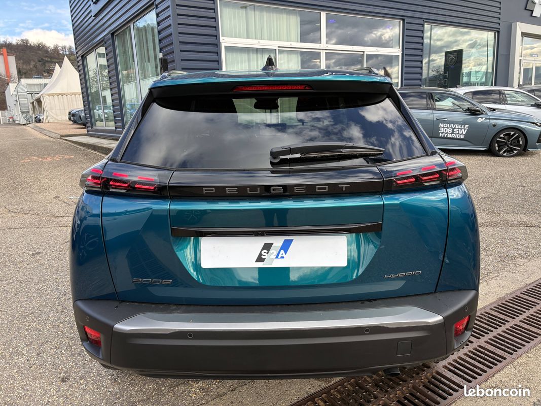 PEUGEOT 2008 Hybrid 110 e-DCS6 Allure (image 2)