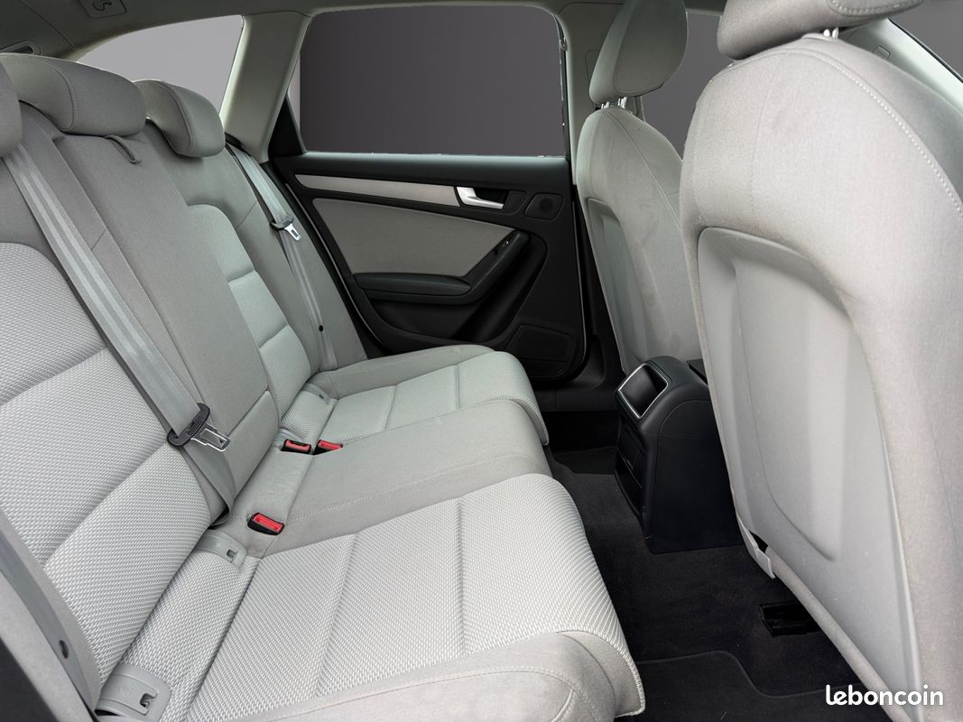 AUDI A4 (2) 2.0 TDI 177 BUSINESS LINE QUATTRO 177Ch Garantie 12 mois (image 11)