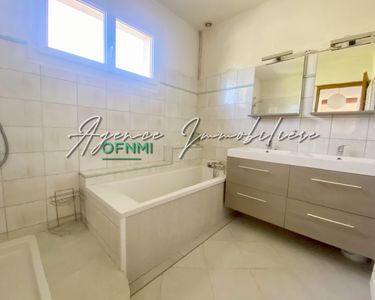 Maison 660 000 € - 365 m²