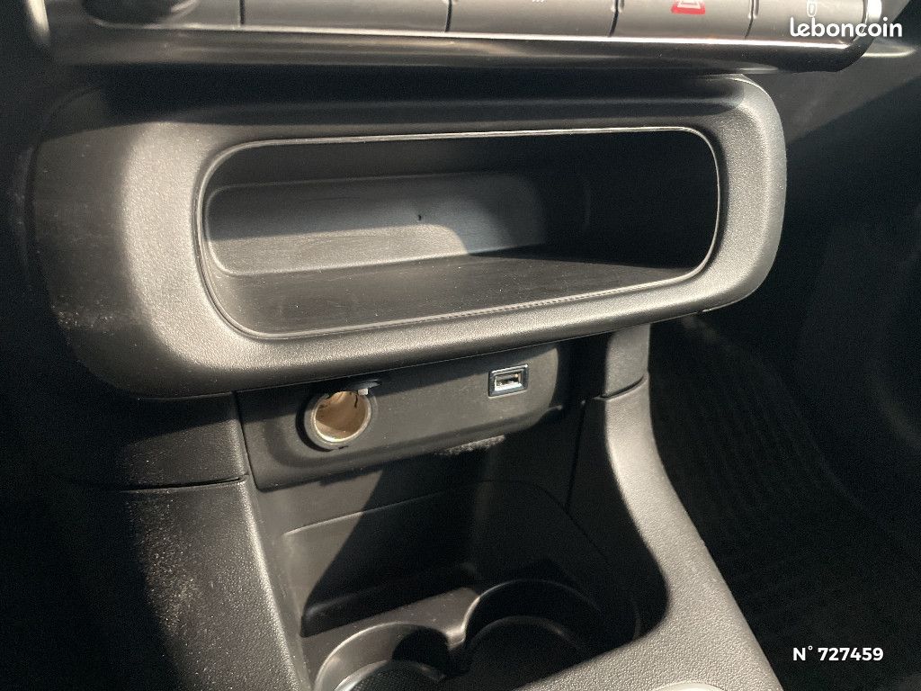 Citroën C3 PureTech 83 S&S BVM5 Shine Pack (image 25)