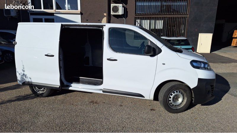 Citroen Jumpy Fg M 1,6 BlueHDi 115ch S&S business Blanc , 5cv , mise en circulation le 02/08/2019 tva récupérable, garantie 12 mois (image 3)