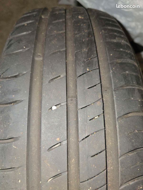 [Vente] Pneu été 185/65 R15 88H (image 1)