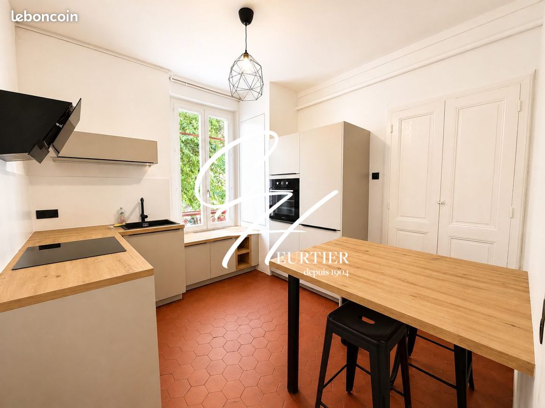 Appartement 2 pièces 55 m² · à Grenoble · 55 m² · 159 000 €