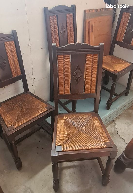 Table bois et 4 chaises (image 1)