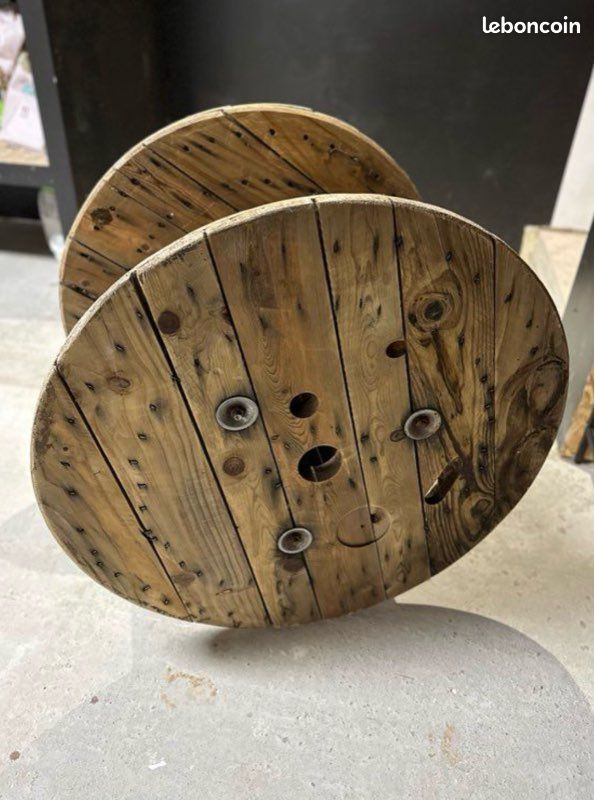 Touret en bois et vernis (image 1)