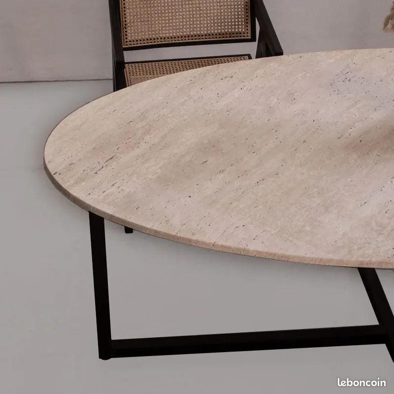 Table à manger ovale en travertin beige (image 2)