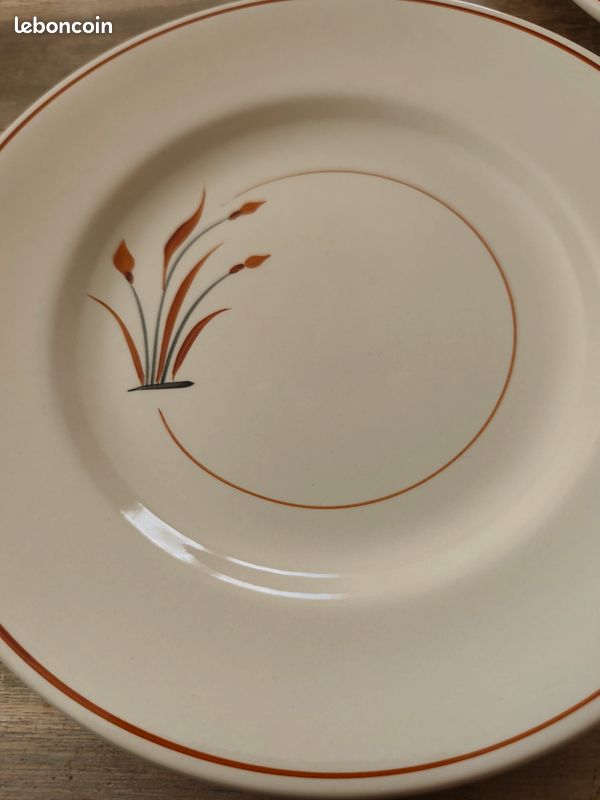 Assiettes plates écru avec roseaux.. Salins (image 2)