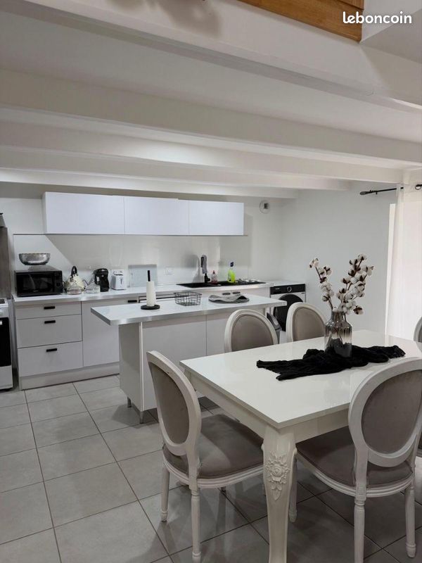 Appartement 5 pièces 101 m² · à Trégunc · 101 m² · 900 €/mois