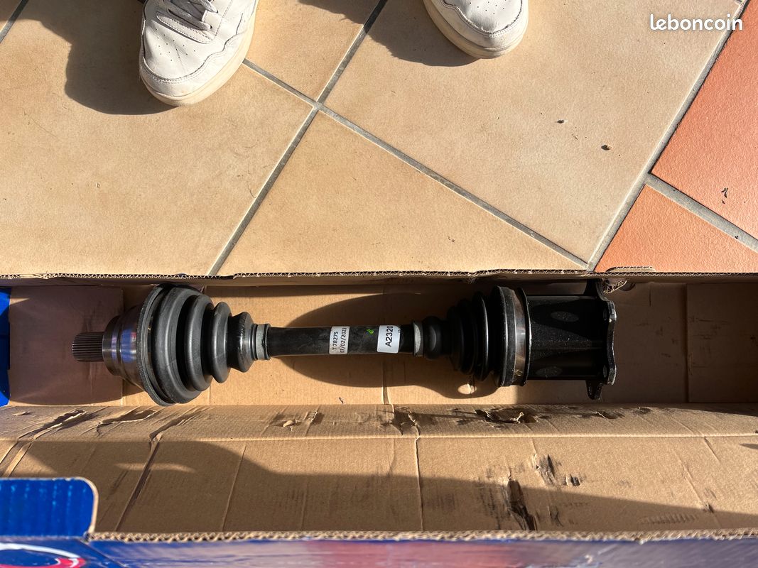 Cardan neuf AUDI TT MK1 SNRA A2320 / AU320 - Équipement auto