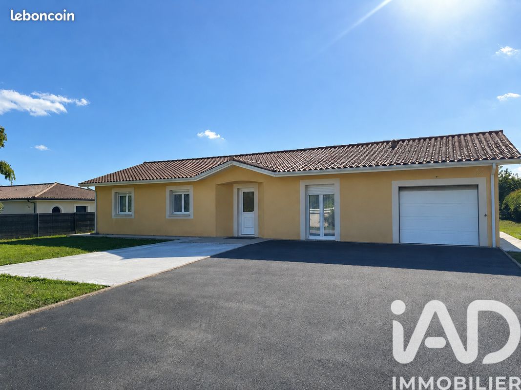 Maison 5 pièces 111 m² · à Cercoux · 111 m² · 245 000 €