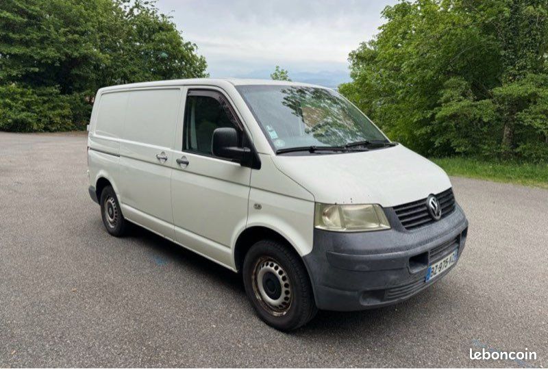 🚐 Volkswagen T5 (2004) aménagé (image 3)