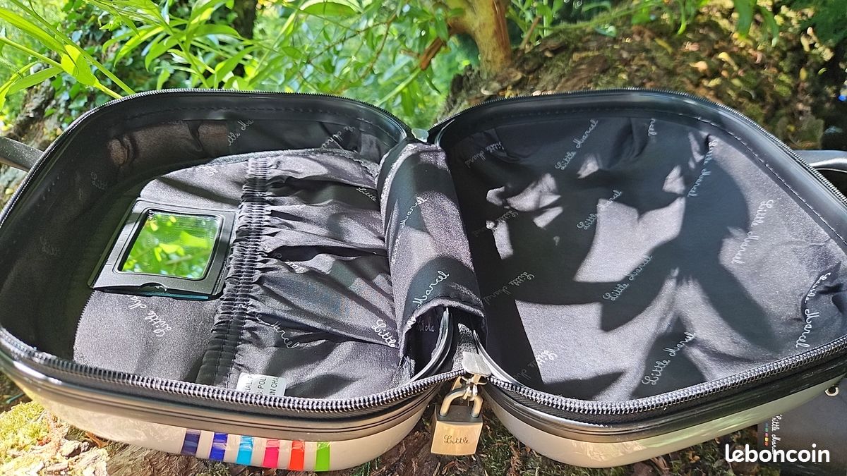 Vanity LITTLE MARCEL neuve Accessoires Bagagerie