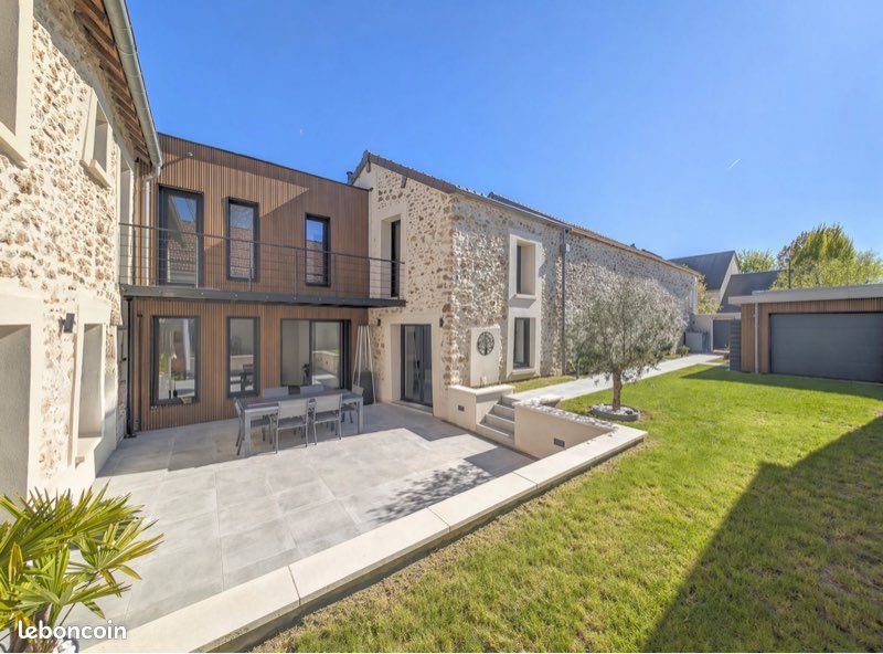 Maison 6 pièces 210 m² · aux Alluets-le-Roi · 210 m² · 699 000 €