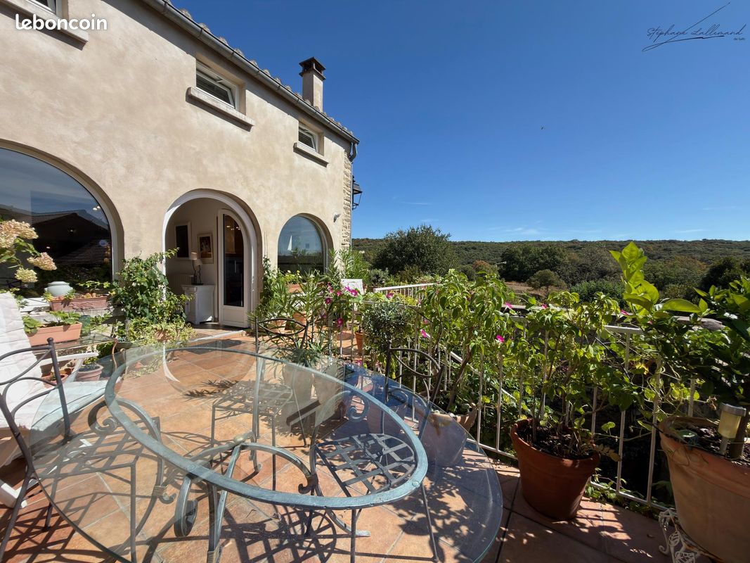 Maison 6 pièces 142 m² · à Saint-Julien-les-Rosiers · 142 m² · 215 000 €