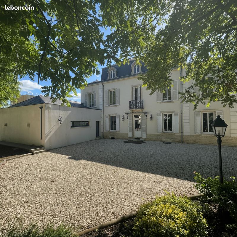 Maison 9 pièces 290 m² · à Dijon · 290 m² · 1 560 000 €