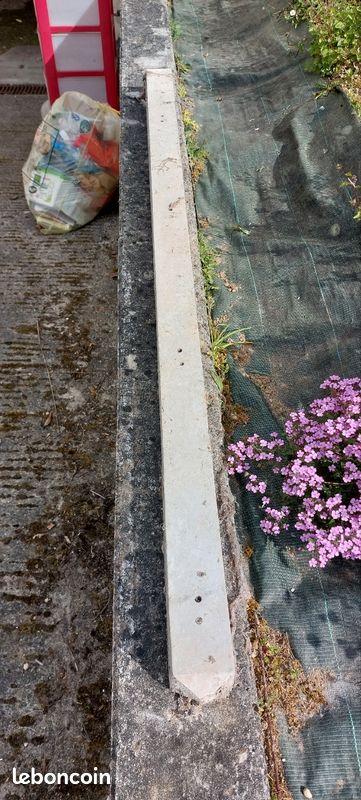 Poteau béton (image 1)