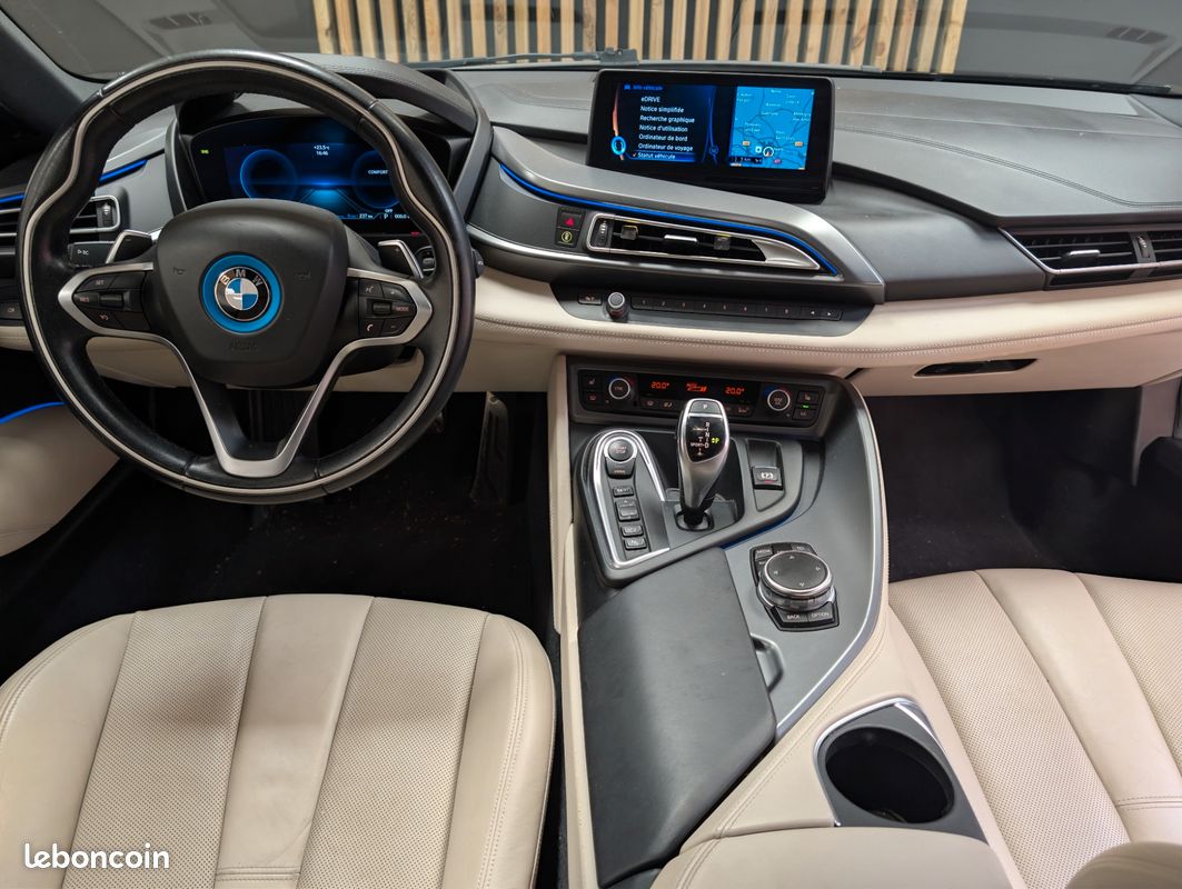 BMW I8 COUPE 1.5 362h 230 - HARMAN KARDON + CUIR BLANC + JANTES W (image 3)