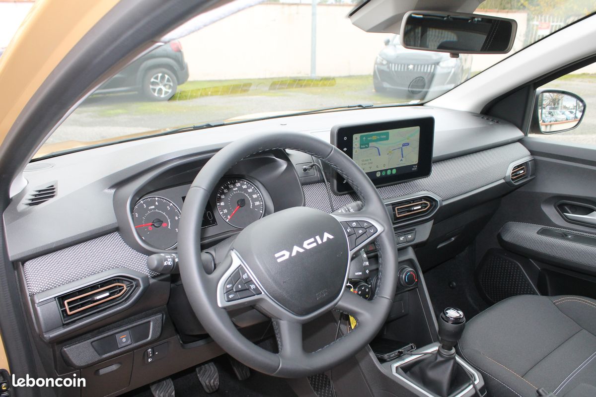 Dacia Sandero III Stepway 1.0 TCE 110 Expression Caméra de recul, Avertisseur Angles morts, Radar Avant et Arrière.......... 10 Kilomètres (image 3)