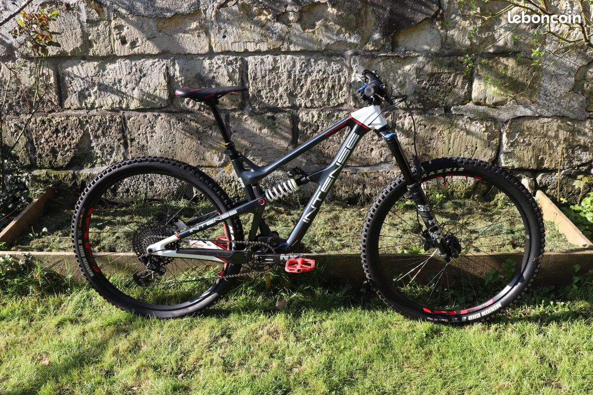 A VENDRE : Intense Primer Expert carbone 29 – État quasi-neuf (image 1)