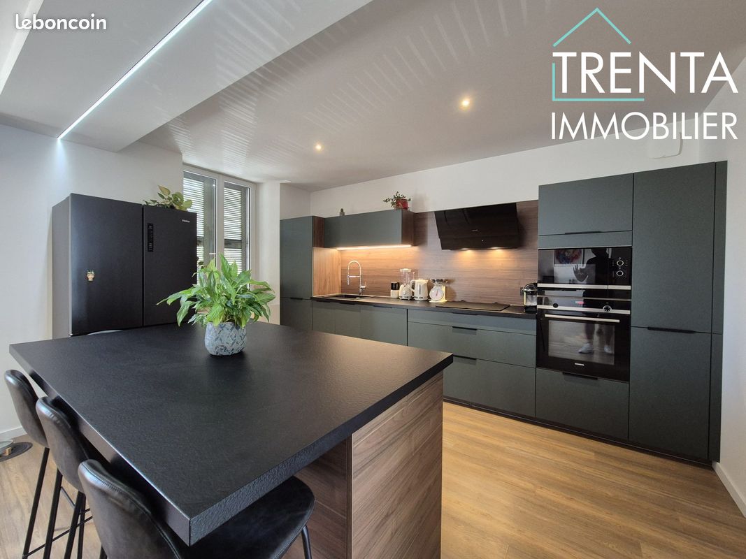 Appartement 3 pièces 81 m² · à Voiron · 81 m² · 245 000 €